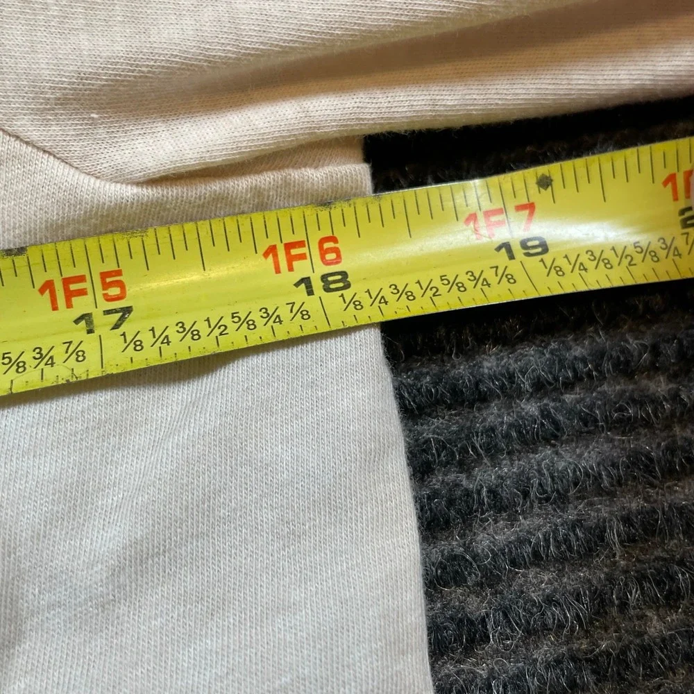J. Crew Tissue Turtleneck Top Oatmeal Beige Heather CO281 Mens Medium‎ NWT